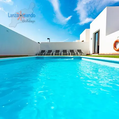 El Golfo Villa *