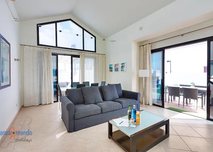 El Golfo * بلايا بلانكا